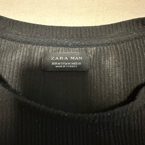 Lux Textured Zara Tee - Picture 3 of 4